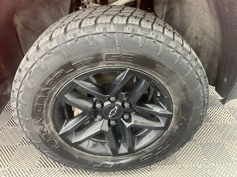 Used 2022 Chevrolet Silverado 1500 Custom Trail Boss AWD/4WD image 26