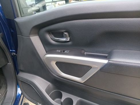 Used 2019 Nissan Titan PRO-4X w/ Pro-4x Convenience Package image 28