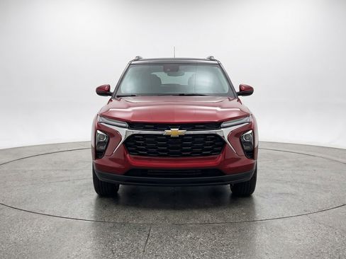 Used 2025 Chevrolet TrailBlazer LT FWD image 2