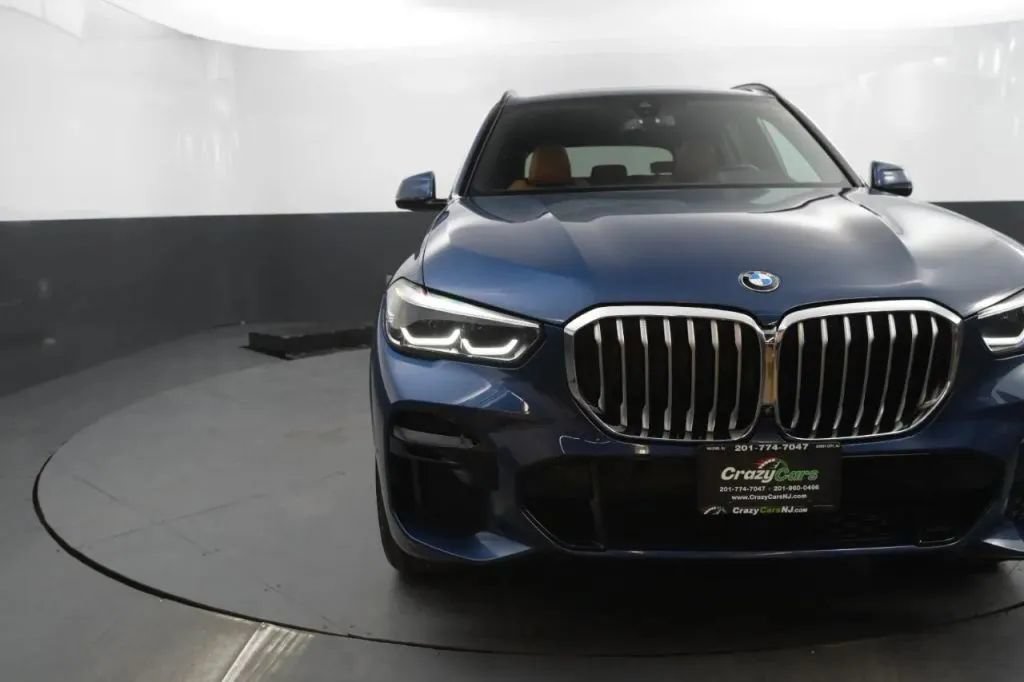 Used 2022 BMW X5 xDrive40i w/ M Sport Package AWD/4WD image 9