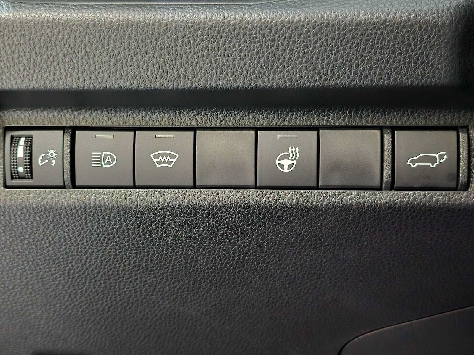 Certified 2025 Toyota RAV4 XLE w/ Convenience Package AWD/4WD image 18