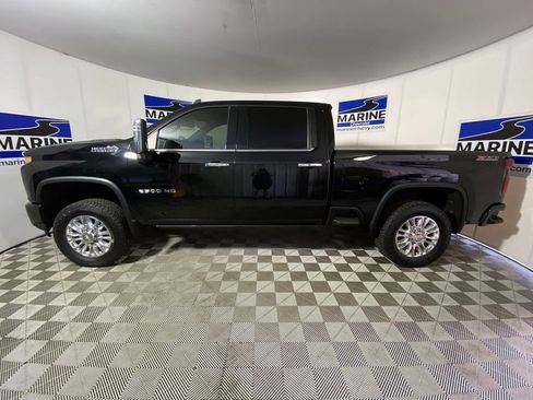 Used 2021 Chevrolet Silverado 2500 High Country AWD/4WD image 10