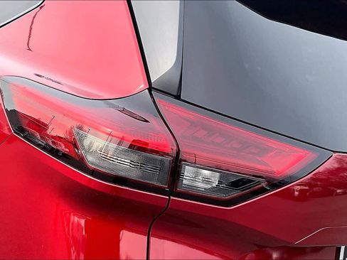 Used 2022 Nissan Rogue S image 28