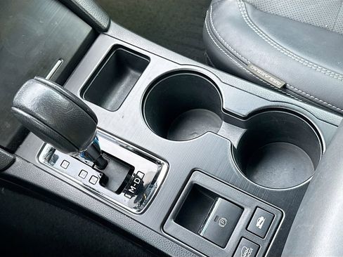 Used 2018 Subaru Outback 2.5i Limited w/ Popular Package #2 image 19