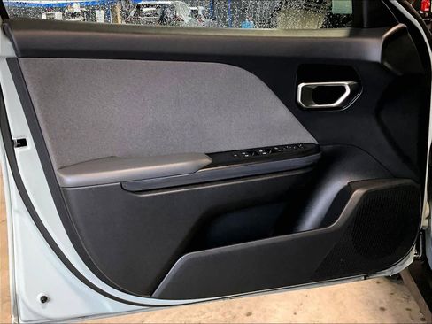 Used 2025 Kia K4 EX image 9