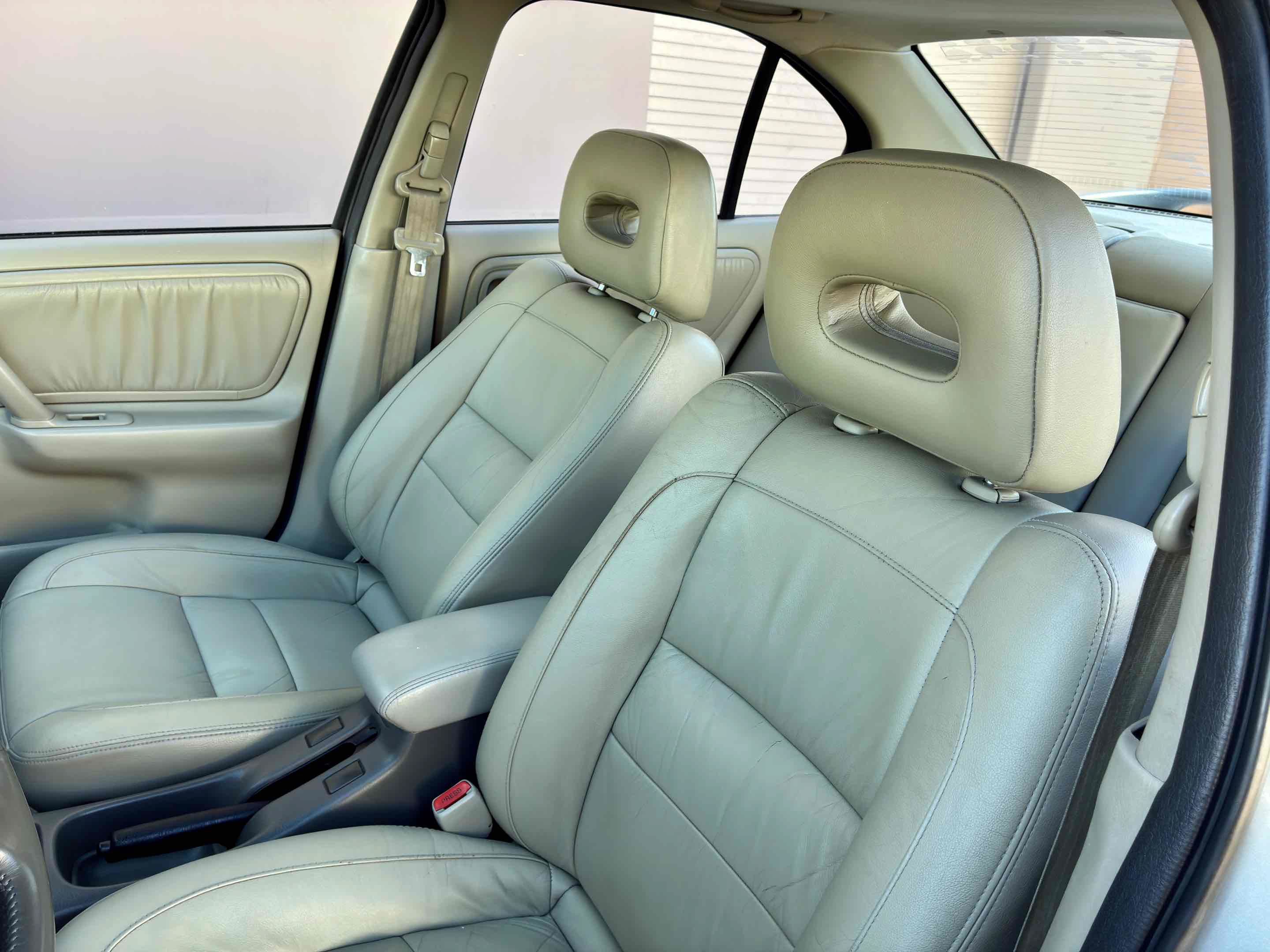 Used 1999 INFINITI G20 FWD image 31