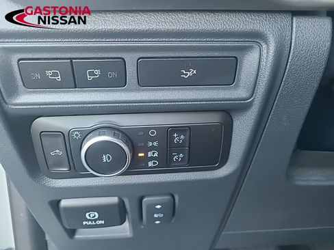 Used 2023 Ford F150 Lariat image 35