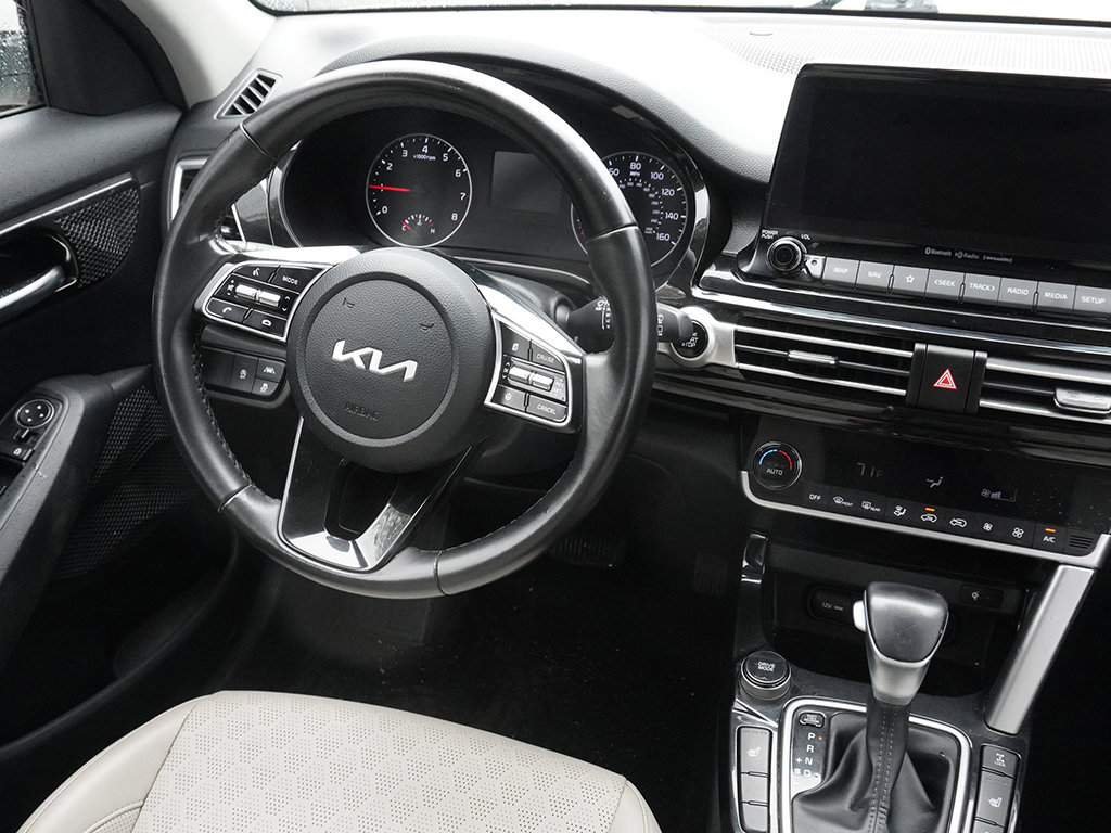 Used 2023 Kia Seltos EX AWD/4WD image 35