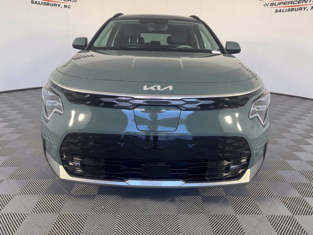 Used 2023 Kia Niro Wave w/ Wave Preserve Package FWD image 4