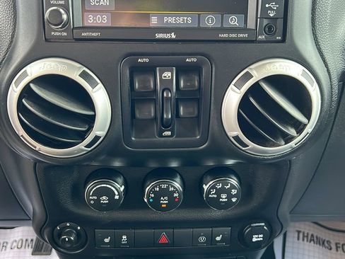 Used 2014 Jeep Wrangler Unlimited Rubicon w/ Dual Top Group image 24