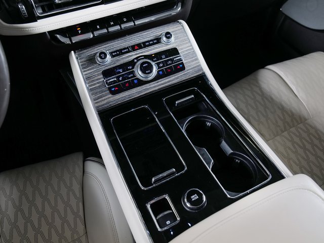 Used 2021 Lincoln Aviator Black Label Grand Touring w/ Class IV Trailer Tow Package AWD/4WD image 14