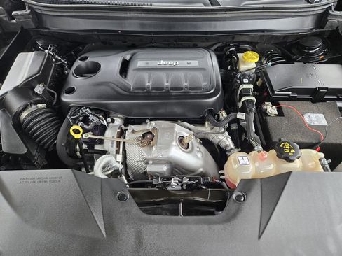 Used 2022 Jeep Cherokee Latitude Lux image 39