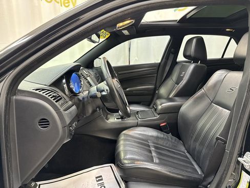 Used 2014 Chrysler 300 S w/ Luxury Group image 12