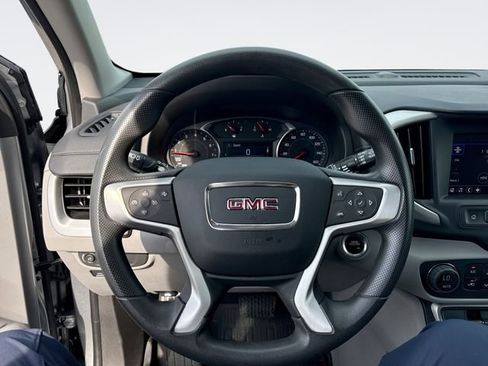 Used 2023 GMC Terrain SLE w/ Driver Convenience Package image 14
