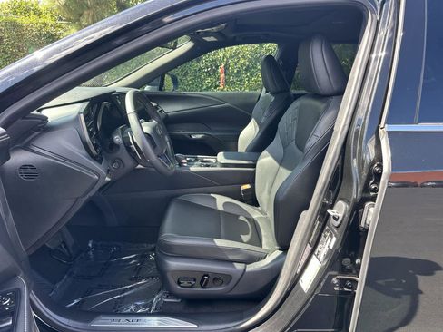 Used 2025 Lexus RX 350h image 11