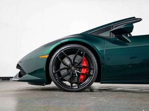 Used 2016 Lamborghini Huracan LP 610-4 AWD/4WD image 11