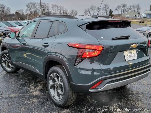 New 2026 Chevrolet Trax LT w/ LT Convenience Package image 7