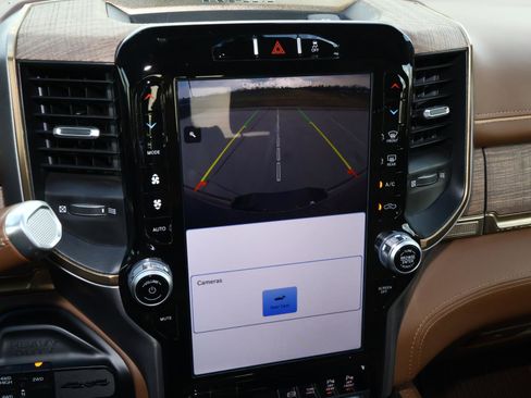 Used 2024 RAM 3500 Limited image 31