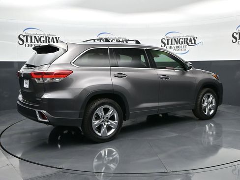 Used 2017 Toyota Highlander Limited image 7
