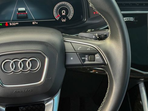 Used 2025 Audi Q8 Premium w/ Black Optic Package AWD/4WD image 32