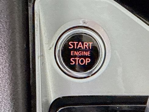 Used 2024 Nissan Altima 2.5 SV image 21