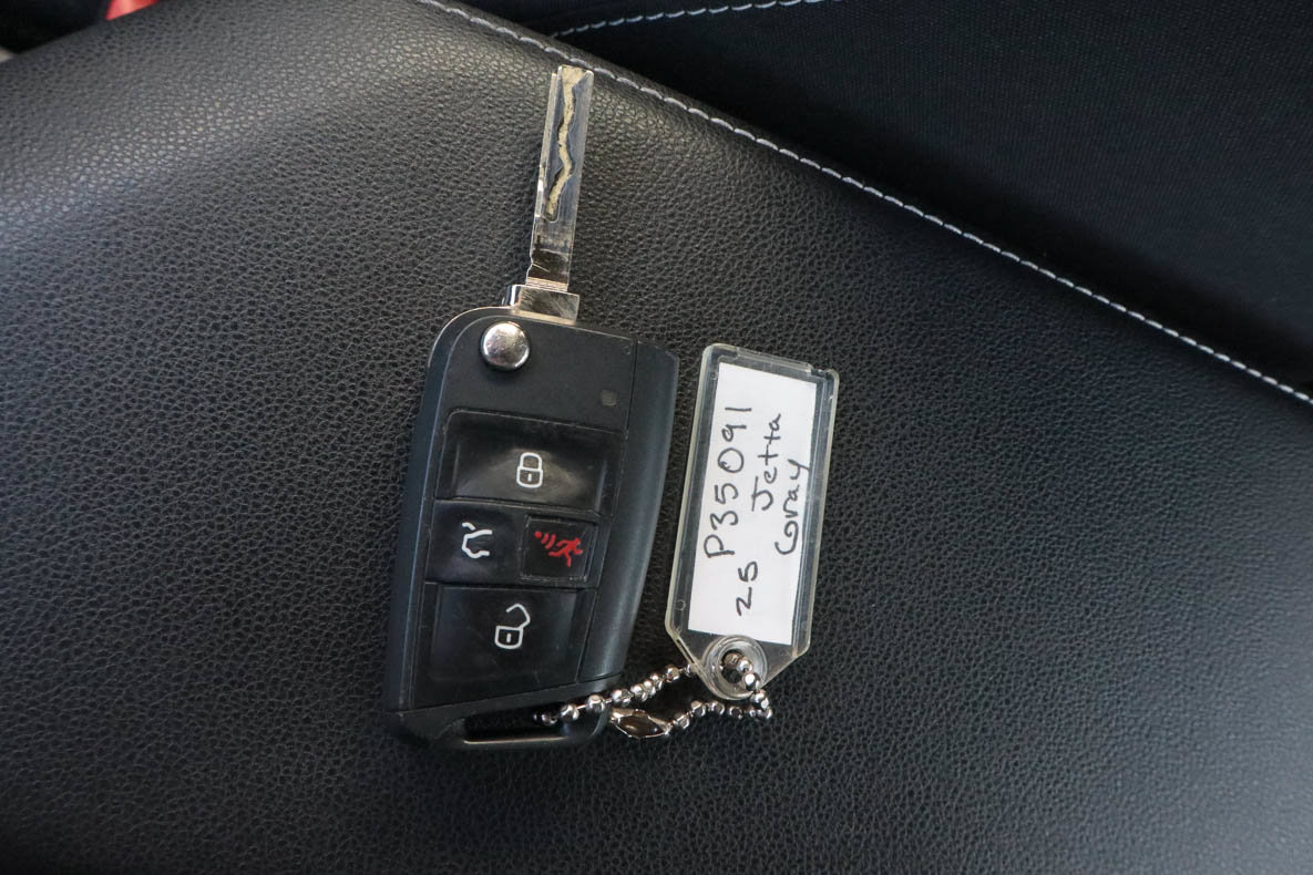 Used 2025 Volkswagen Jetta Sport FWD image 29