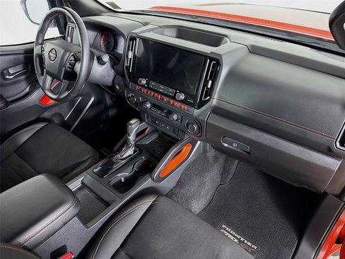 Used 2025 Nissan Frontier PRO-4X image 26