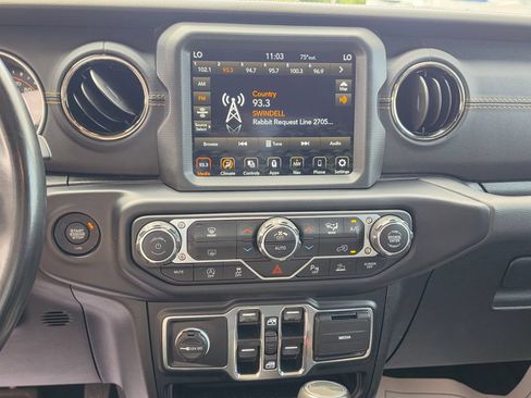 Used 2022 Jeep Gladiator Overland AWD/4WD image 21