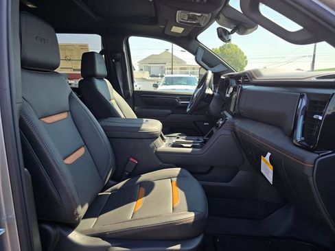 New 2026 GMC Sierra 2500 AT4 w/ AT4 Premium Plus Package AWD/4WD image 10