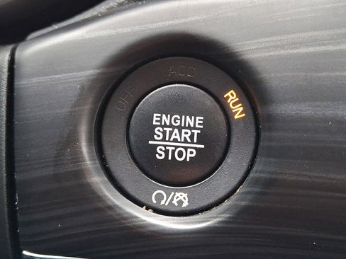 Used 2020 Jeep Grand Cherokee Limited image 22