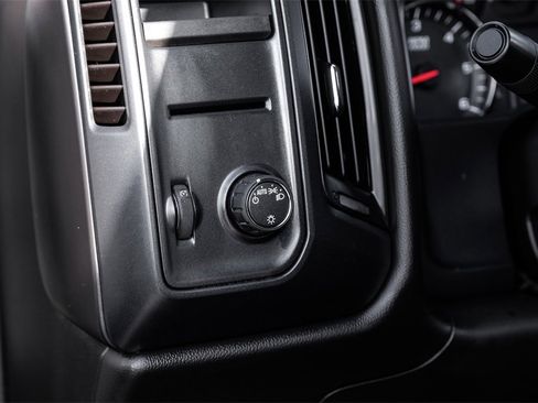 Used 2018 Chevrolet Silverado 1500 Custom w/ Custom Value Package image 23