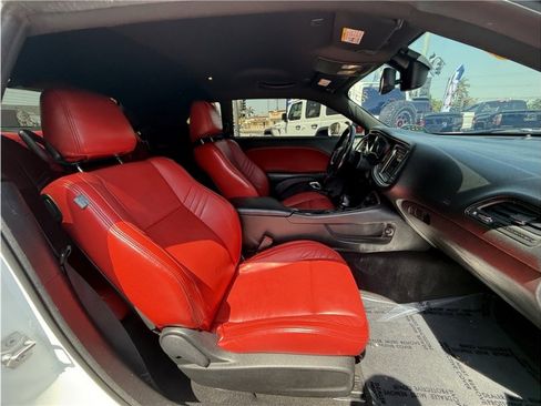 Used 2019 Dodge Challenger SXT image 24