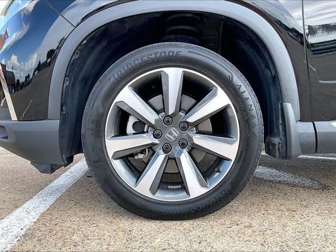 Used 2024 Honda Pilot Elite image 8