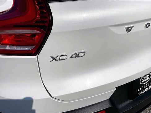 Used 2023 Volvo XC40 Recharge Ultimate AWD/4WD image 31