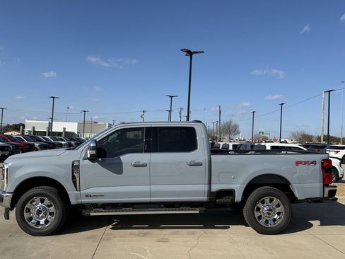 New 2026 Ford F250 Lariat w/ Chrome Package image 25