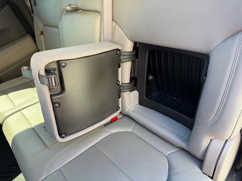 Used 2020 Chevrolet Silverado 1500 LTZ image 18