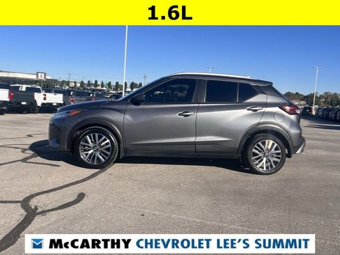 Used 2021 Nissan Kicks SV image 10