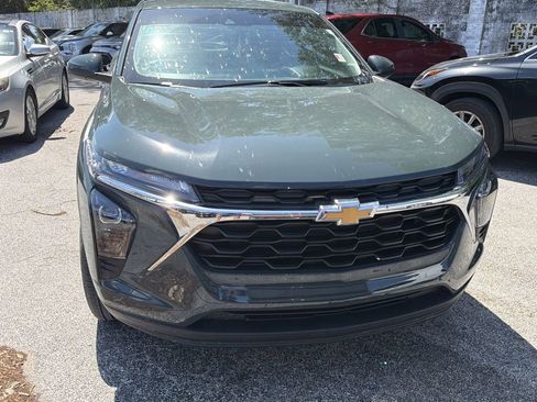 Certified 2025 Chevrolet Trax LS w/ LS Convenience Package FWD image 6