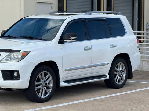 Used 2014 Lexus LX 570 4WD image 4