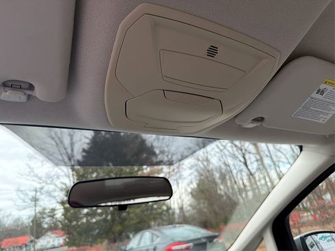 Used 2015 Ford C-MAX SE image 17