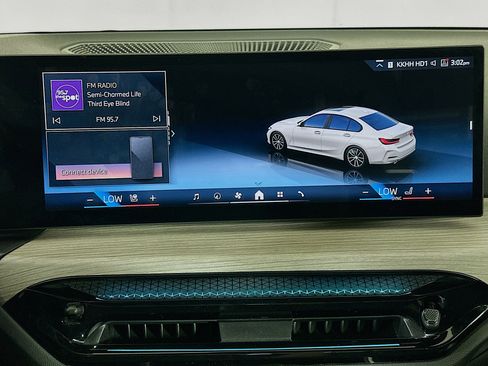 Used 2025 BMW 330i Sedan image 21