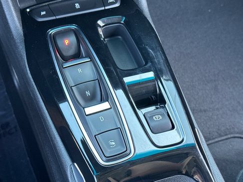 Used 2023 Chevrolet Bolt LT w/ Infotainment Package FWD image 31
