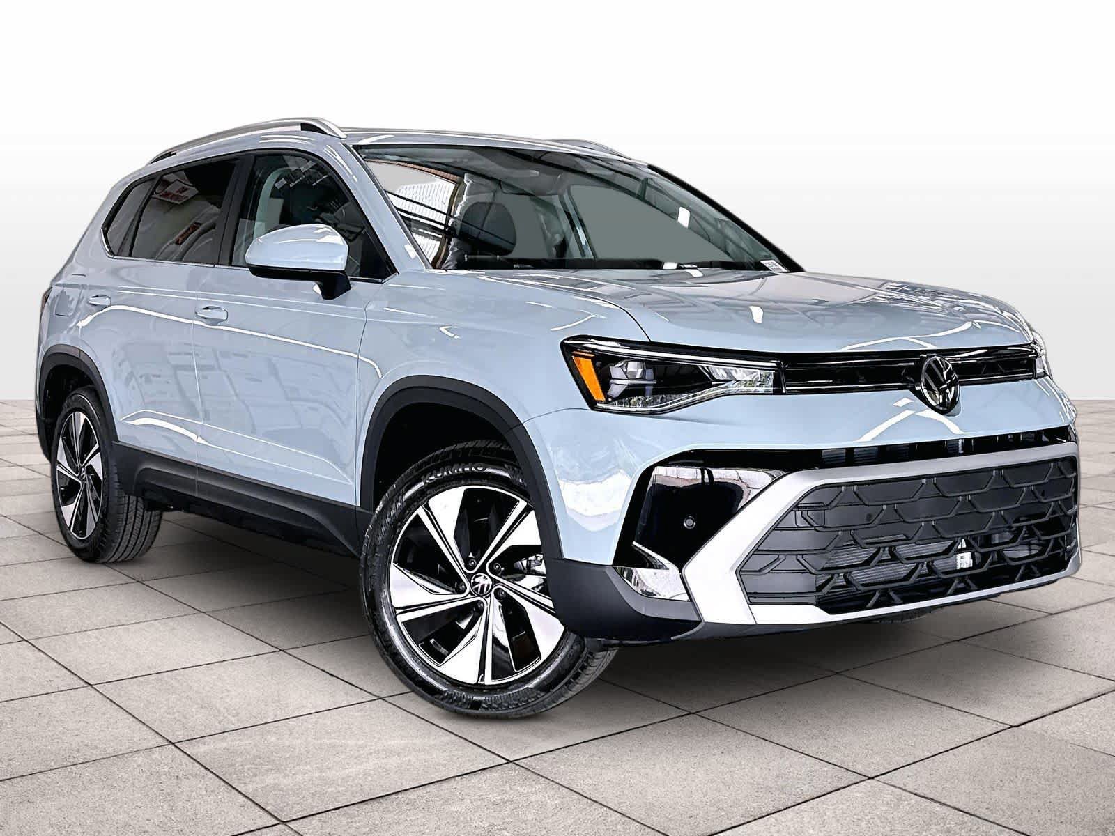 New 2027 Volkswagen Taos SE AWD/4WD image 2