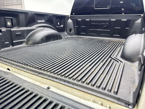 Used 2022 Ford F250 Platinum w/ Snow Plow Prep Package image 79