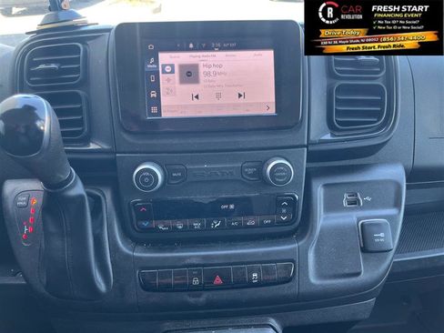 Used 2024 RAM ProMaster 2500 w/ Convenience Group image 15