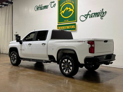 Used 2021 Chevrolet Silverado 2500 Custom w/ Custom Value Package AWD/4WD image 6