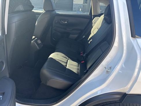 Used 2026 Honda HR-V EX-L image 11