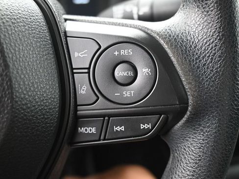 Used 2021 Toyota Corolla LE w/ LE Convenience Package FWD image 20