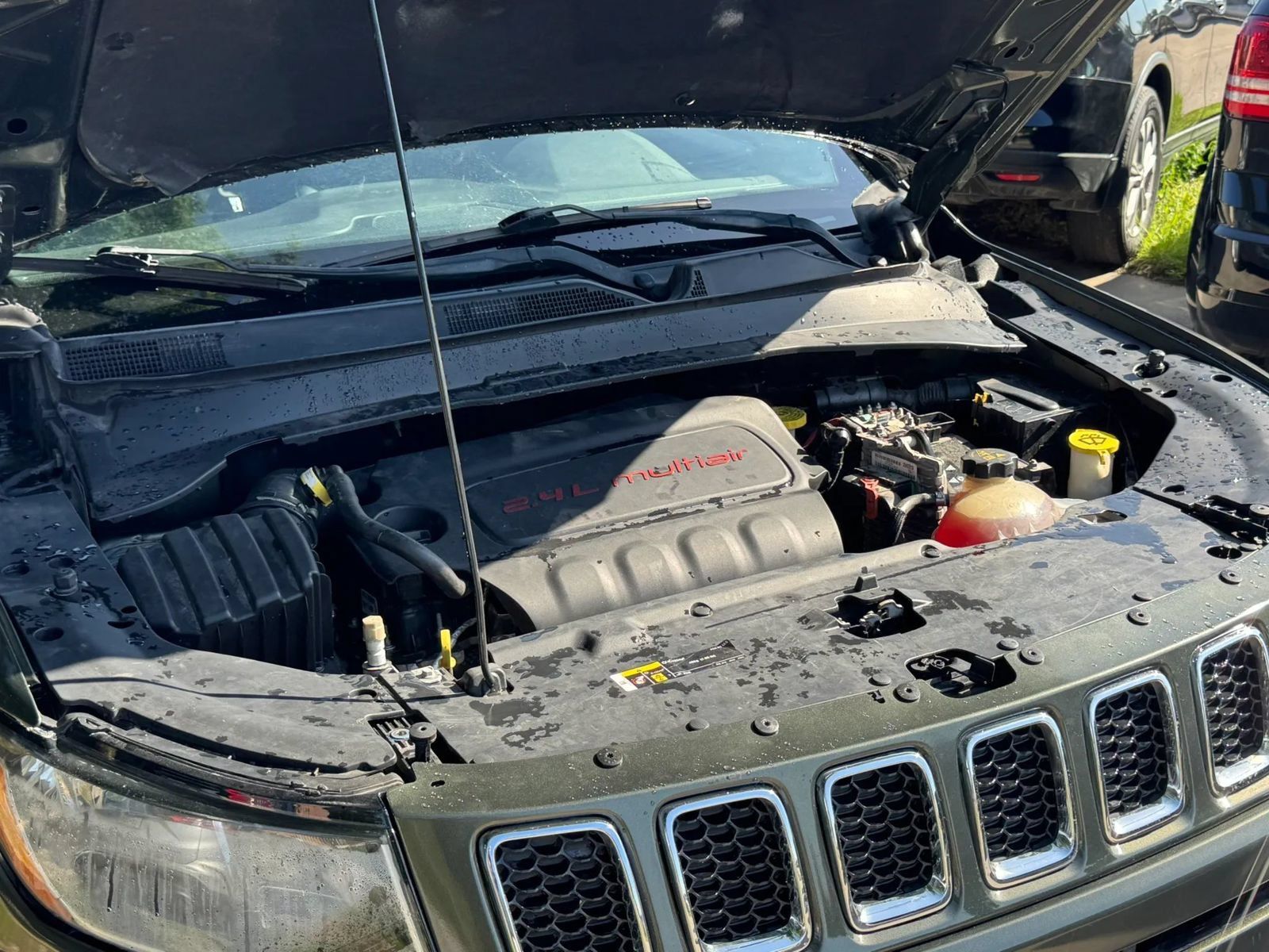 Used 2020 Jeep Compass Latitude w/ Popular Equipment Group FWD image 12