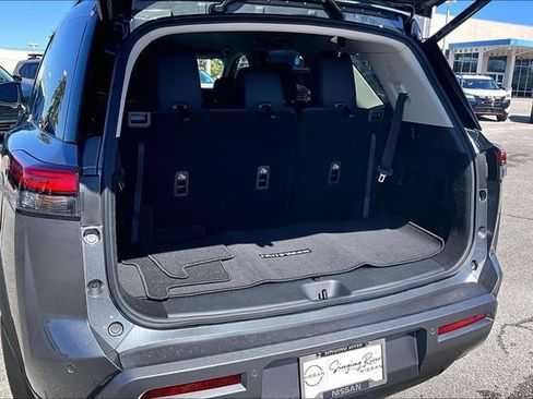 New 2026 Nissan Pathfinder SL FWD image 21
